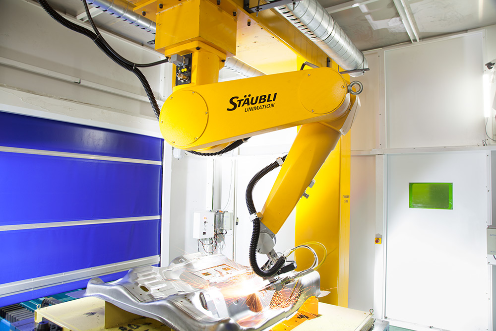 机械手三维激光切割机 机械手三维激光切割机