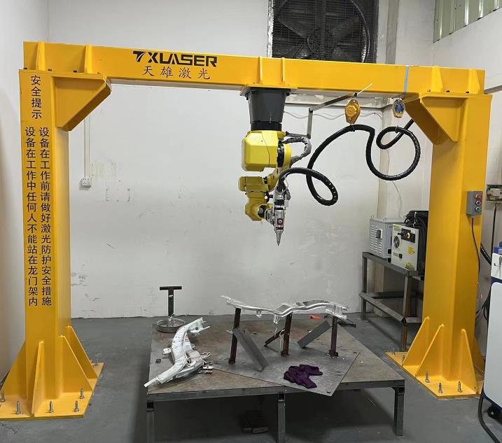 机械手激光切割机